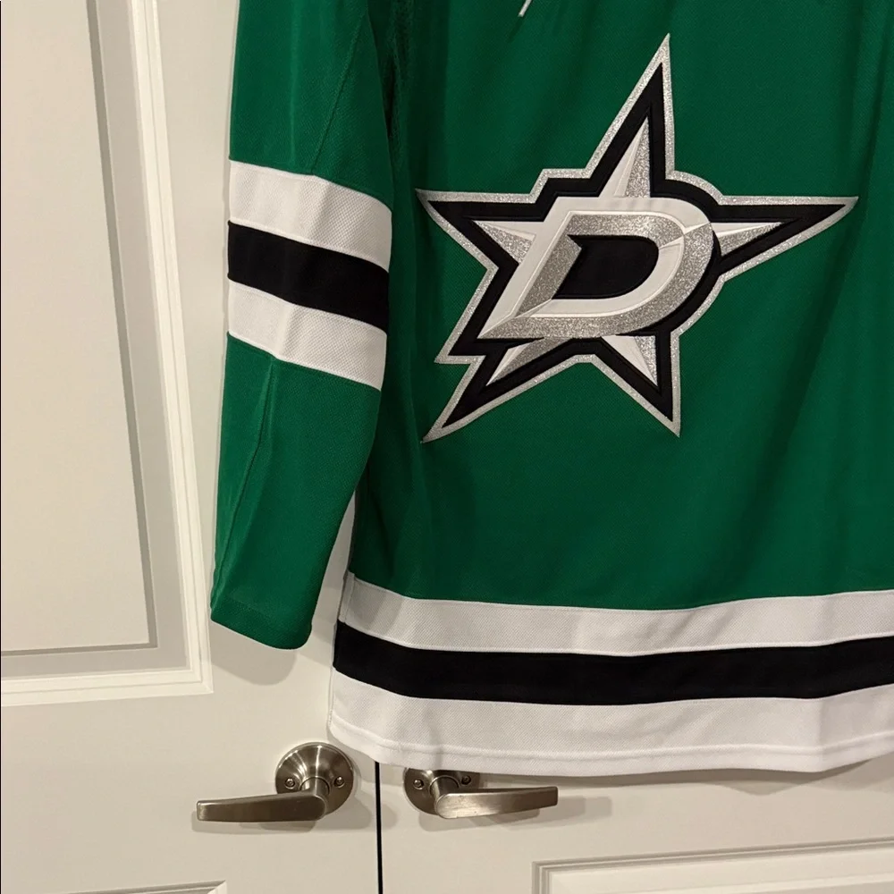 NWT Dallas Stars Adidas Victory Green Jersey Accents size 42